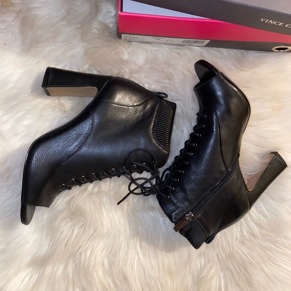 Shoes/Booties - Picture 6 of 10